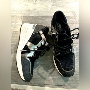 Like new just in ne time used
